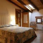 Guest house Rural Luna Y Rural Lunaposada Candeleda