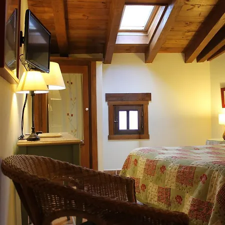 بيت ضيافة Rural Luna Y Rural Lunaposada 2*