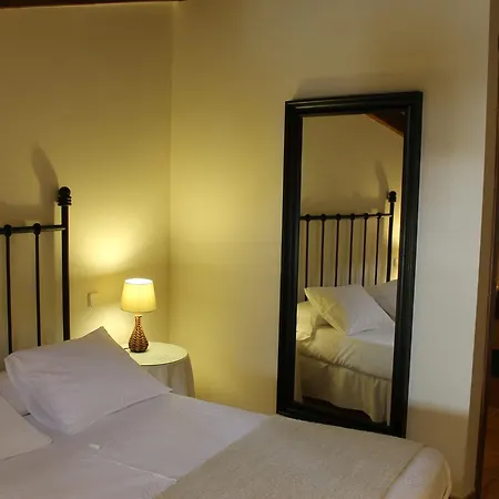 Rural Luna Y Rural Lunaposada بيت ضيافة