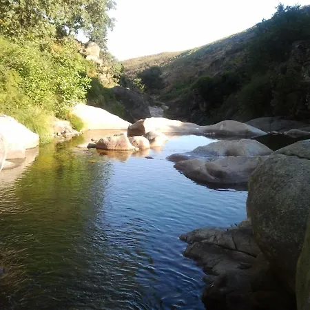 بيت ضيافة Rural Luna Y Rural Lunaposada كانديليدا
