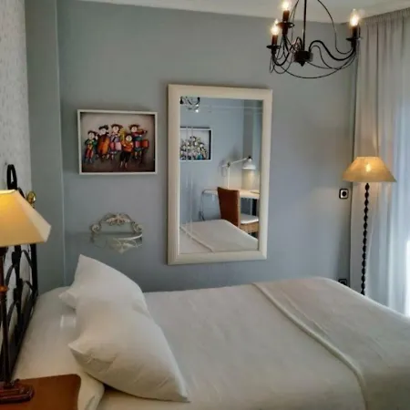 Rural Luna Y Rural Lunaposada 2*