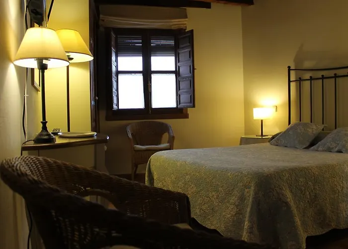 Rural Luna Y Rural Lunaposada Maison d'hôtes 2*