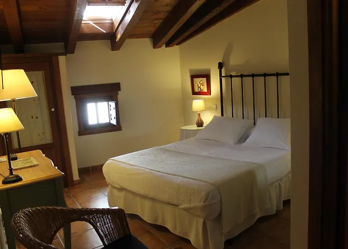 Rural Luna Y Rural Lunaposada 2*