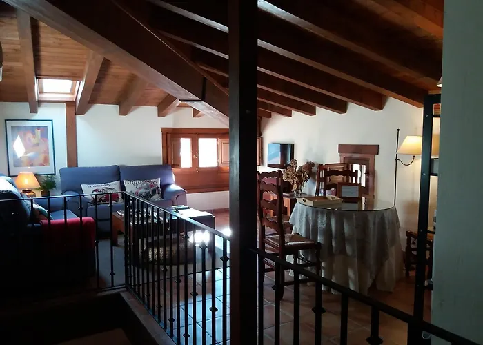 Rural Luna Y Rural Lunaposada 2* 칸델레다