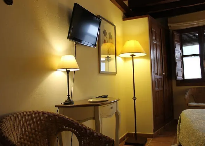 Rural Luna Y Rural Lunaposada Candeleda