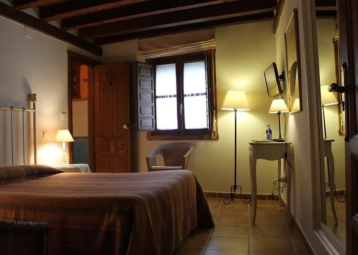 Rural Luna Y Rural Lunaposada Candeleda