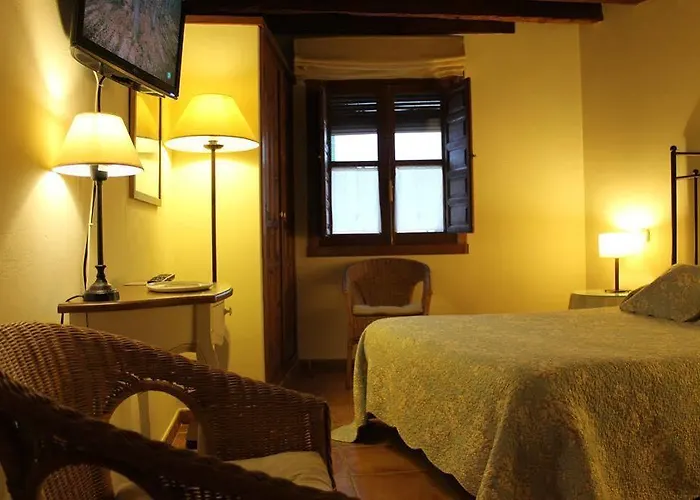 Rural Luna Y Rural Lunaposada 2*