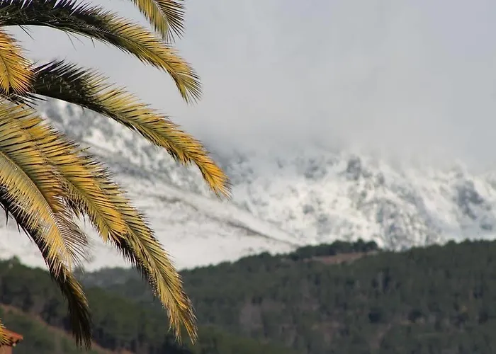 Rural Luna Y Rural Lunaposada 칸델레다