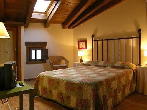 게스트하우스 Rural Luna Y Rural Lunaposada 2*