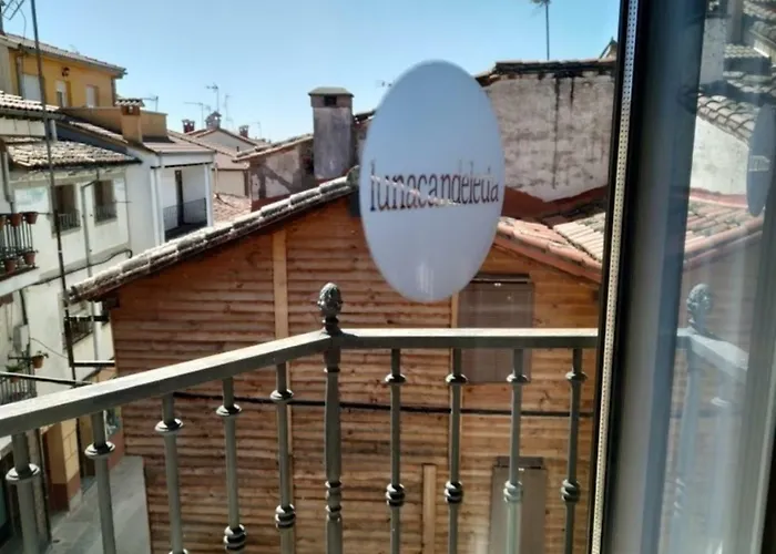 Rural Luna Y Rural Lunaposada 칸델레다